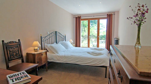 Alexi Garden Room