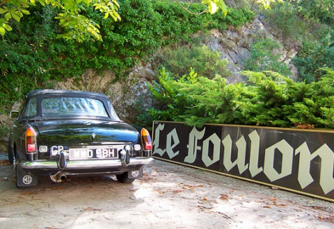 drive mgb roadster