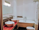 strauss suite bath