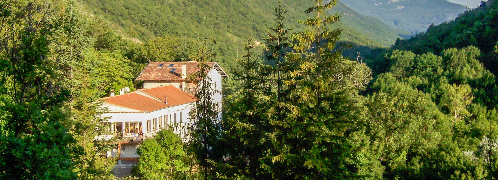 Le Foulon is in a peaceful location in the mountains behind the Cote d'Azur.